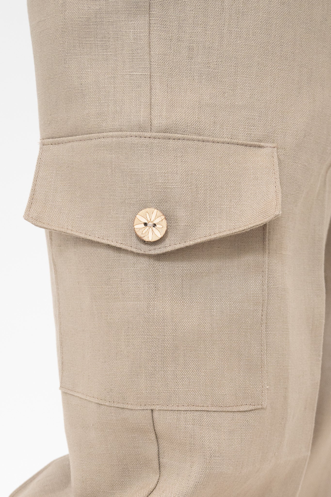 Siena's Tobacco Linen Cargo Pant