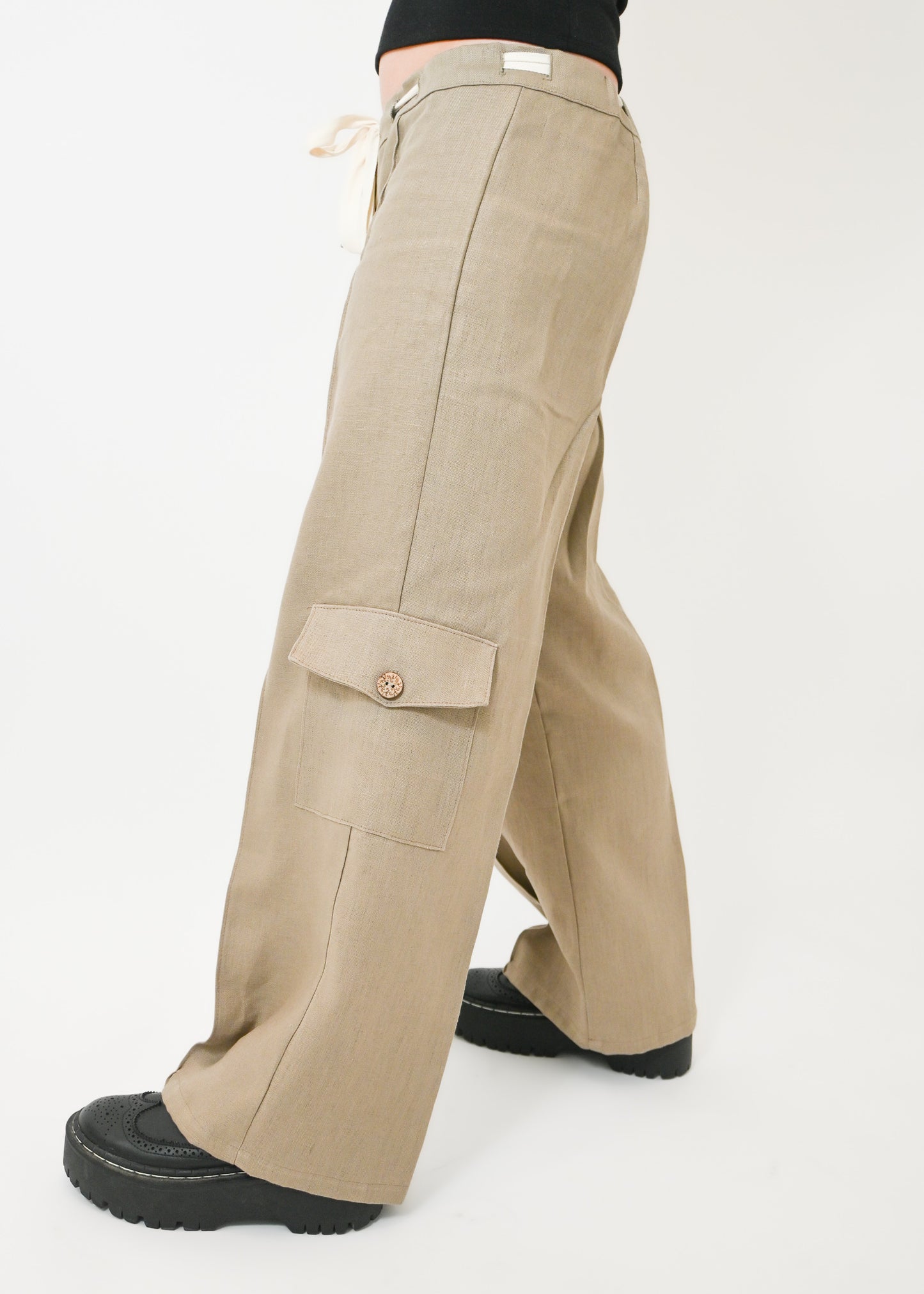 Siena's Tobacco Linen Cargo Pant