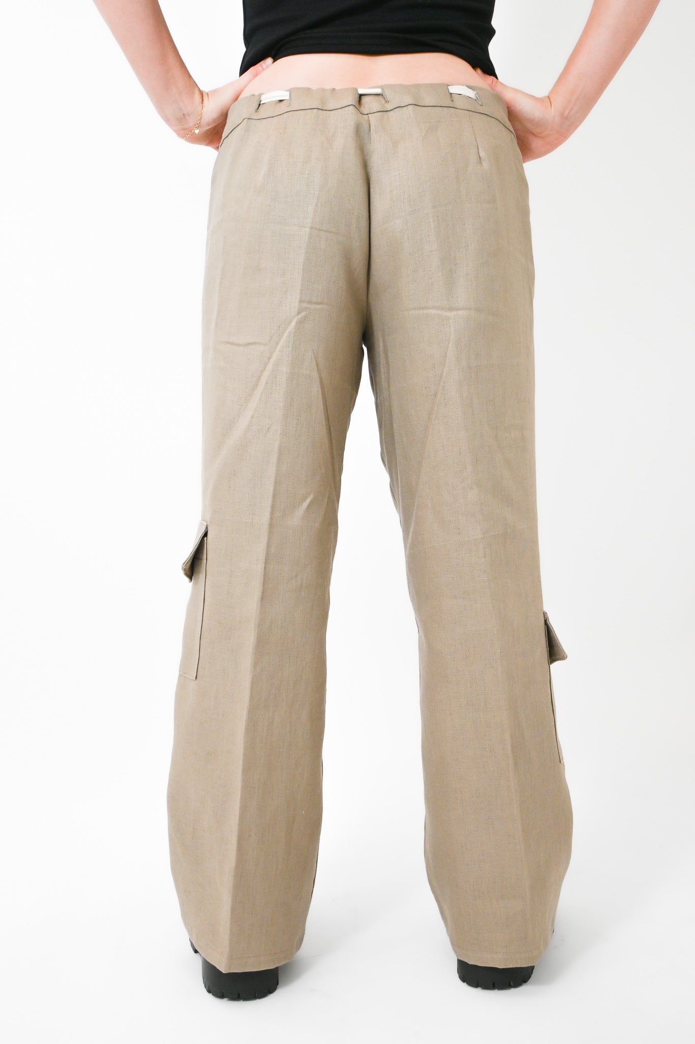 Siena's Tobacco Linen Cargo Pant